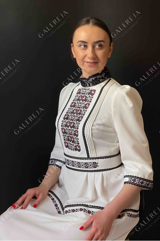 Dress embroidered "Borshchivske"