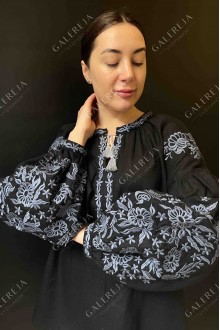 Women's embroidered shirt "Kvitkova"