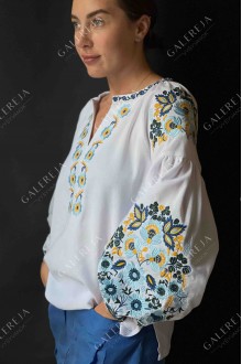 Women's embroidered blouse «Victoria»