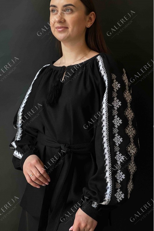 Women's blouse "Geometry"