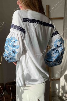 Women's embroidery «Flowers»