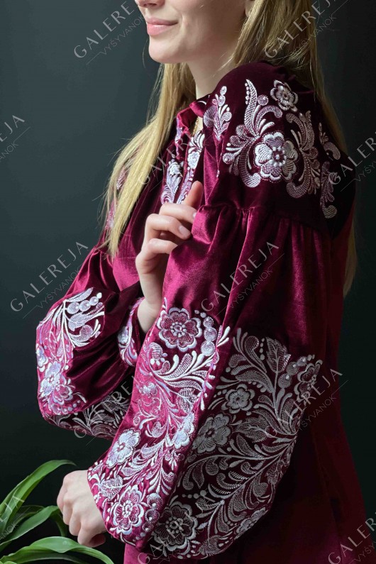 Жіноча блузка «Оксамитовий барвінок»