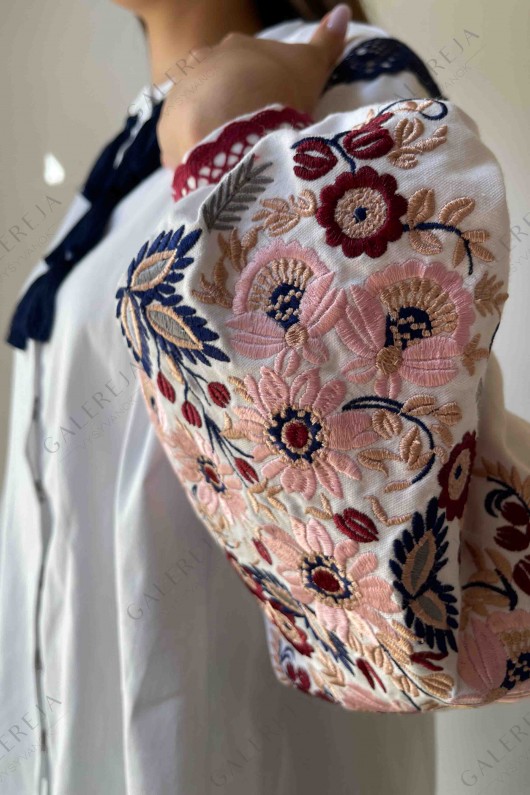 Women's embroidered blouse «Victoria»