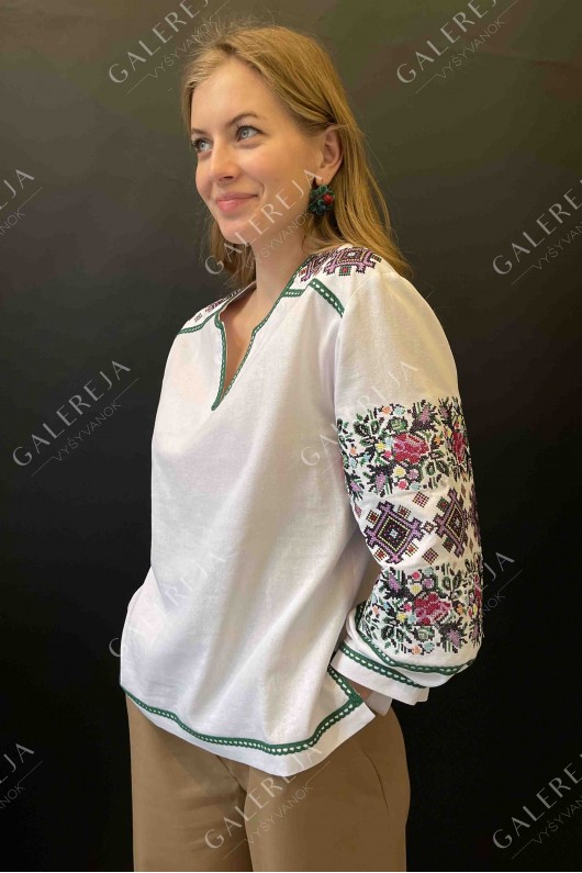 Women's embroidered shirt "Colors"