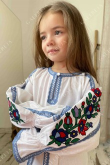 Embroidered blouse for a girl "Kvitkova"