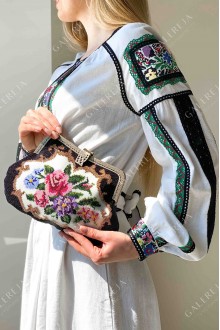 Dress embroidered "Flower"