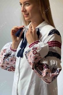 Жіноча вишита блузка «Вікторія»