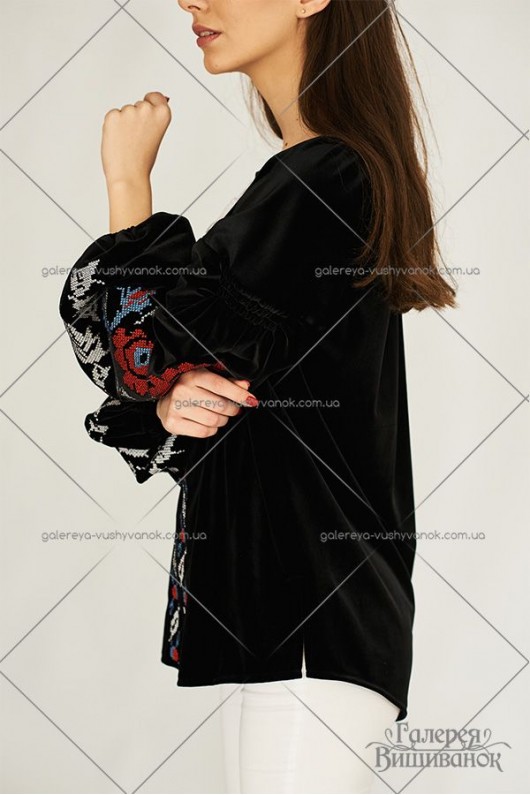 Жіноча блузка «Троянда-оксамит»