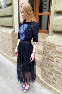 Жіноча вишита сукня «Класична фатин»