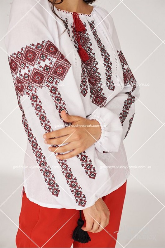 Жіноча вишита блузка «ГВ2411»