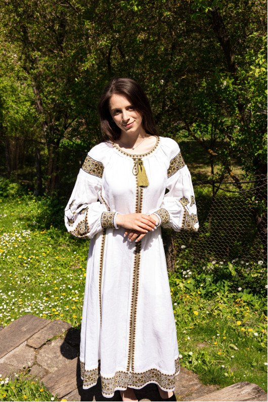Women's Embroidered Dress "Oberih"