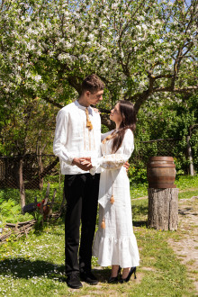 Couple Embroidered Shirts "Hutsulka"