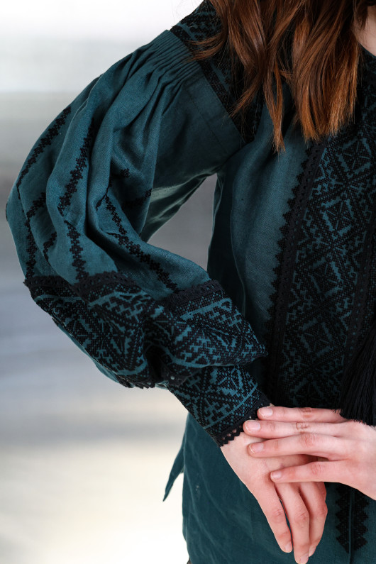 Women’s Vyshyvanka “Legend”