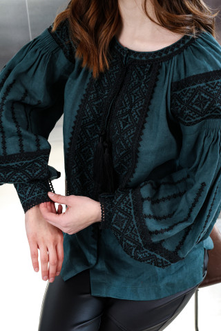 Women’s Vyshyvanka “Legend”