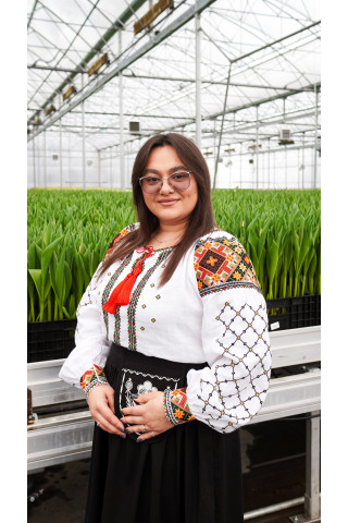 Women’s embroidered shirt “Autumn”