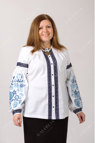Women's embroidered shirt "Peacock"