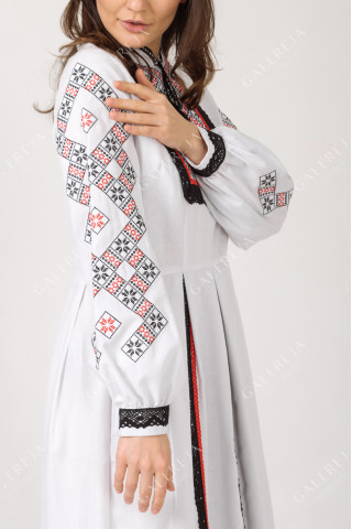 Women's embroidered dress "Alatyr"