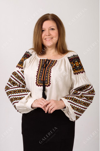 Women's embroidered shirt "Grandma"