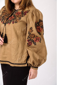 Women's embroidered shirt "Exquisite"