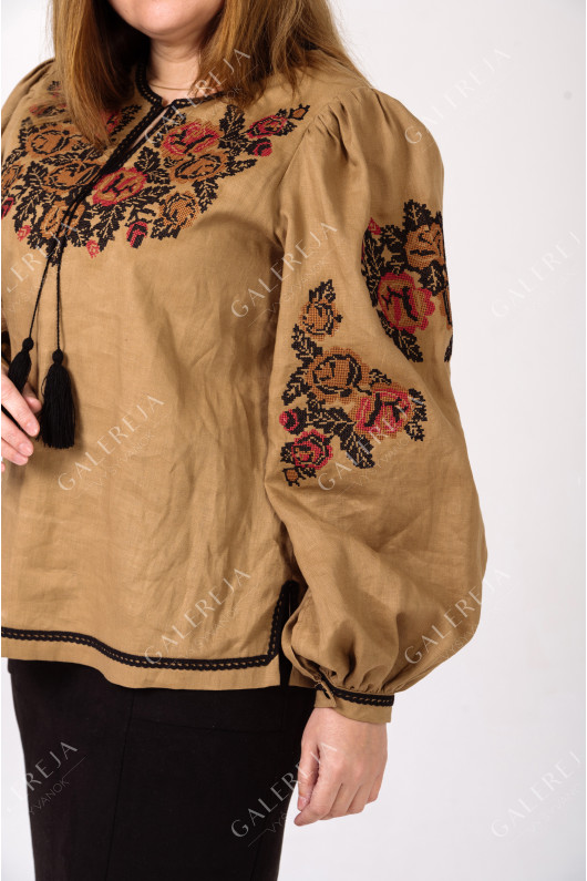 Women's embroidered shirt "Exquisite"