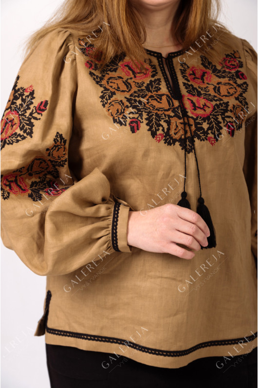 Women's embroidered shirt "Exquisite"
