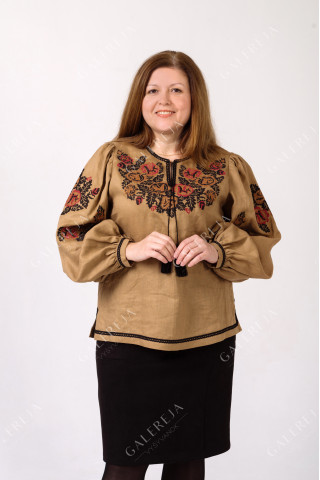 Women's embroidered shirt "Exquisite"