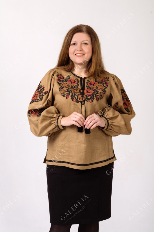 Women's embroidered shirt "Exquisite"