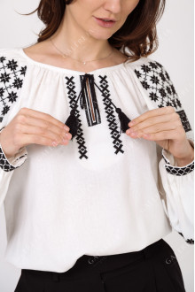 Women's embroidered shirt "Nezlamna"