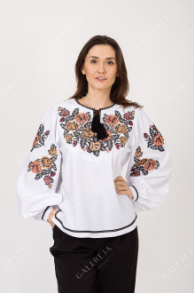 Women's embroidered shirt "Exquisite"