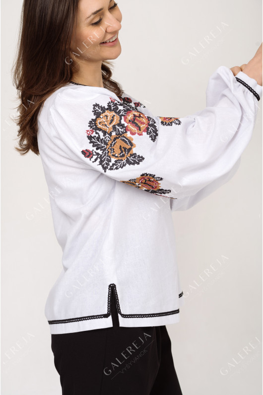 Women's embroidered shirt "Exquisite"