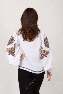 Women's embroidered shirt "Exquisite"