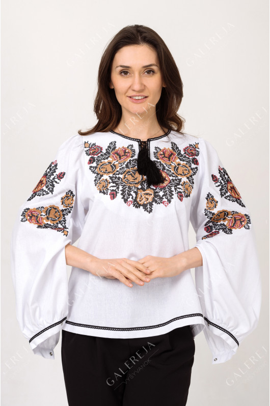 Women's embroidered shirt "Exquisite"