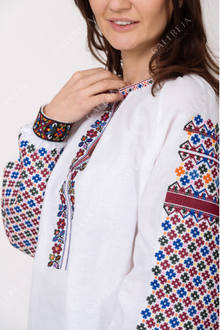 Women's embroidered shirt "Coquette"