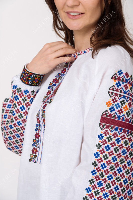 Women's embroidered shirt "Coquette"