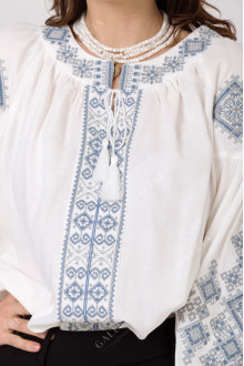 Women's embroidered shirt "Tadeya"